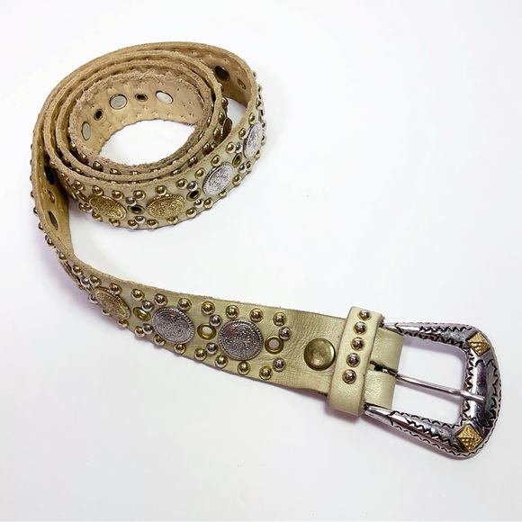Vintage Sand Castle Leather Gold/Silver Tone Coin Motif Studded Belt - Picture 5 of 8